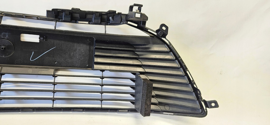 фото №9, Решётка бампера перед средняя toyota corolla e21 sedan 2019 -