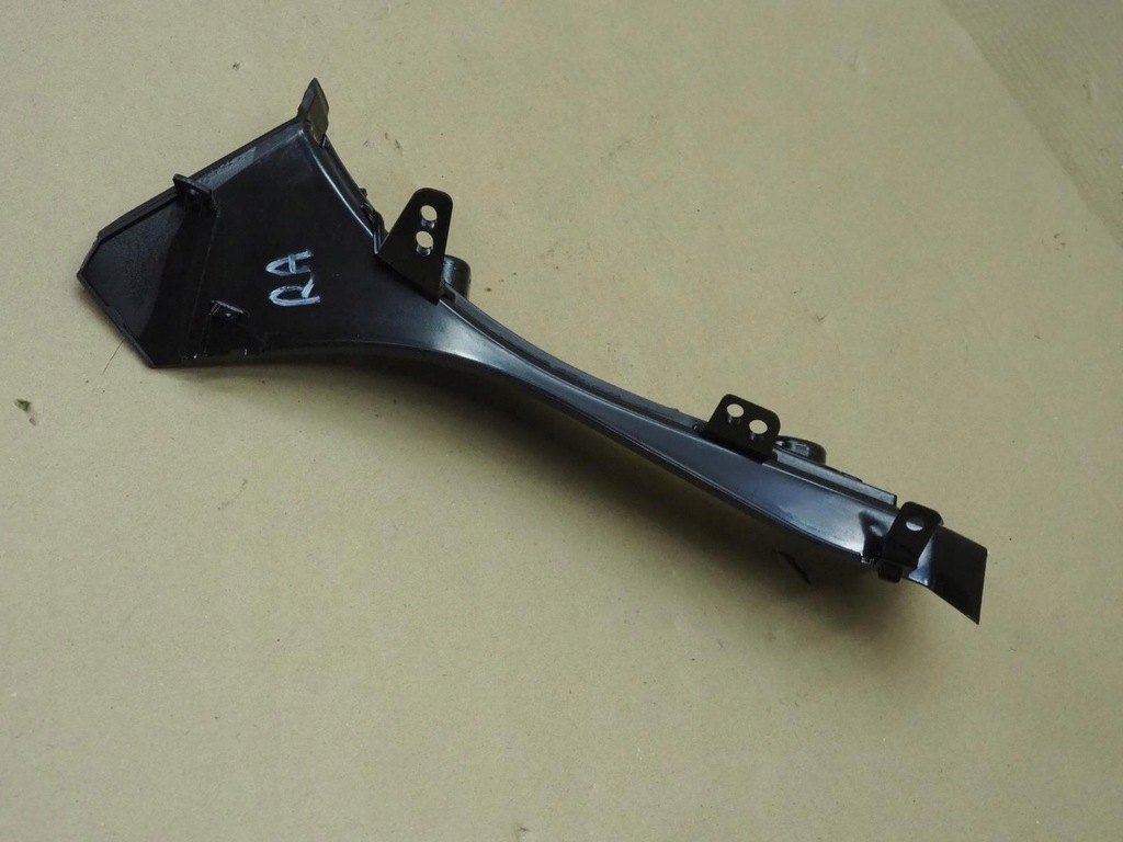 фото №12, Kia ev6 правая сторона молдинг pod фара задняя 866y8cv000 nowa