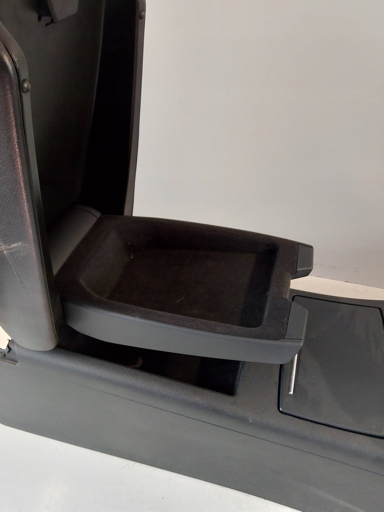 фото №7, Audi a6 c7 avant туннель средний подлокотник 4g0864981a