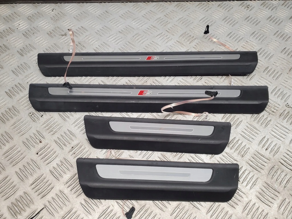 фото №1, Audi sq8 s-line 4m0947417 ustaw пороги