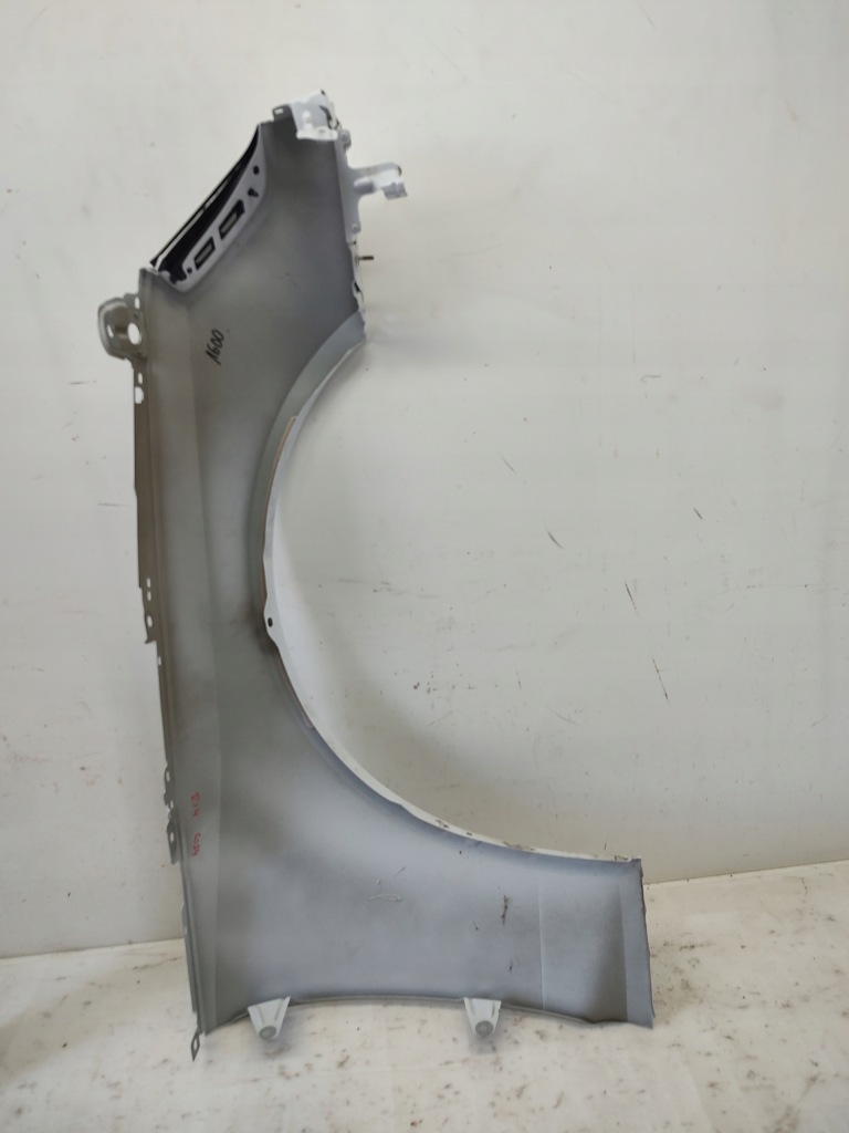 Крило перед ліве audi a4 rs4 b9 16-19 8w0 колір - ls9r Київ