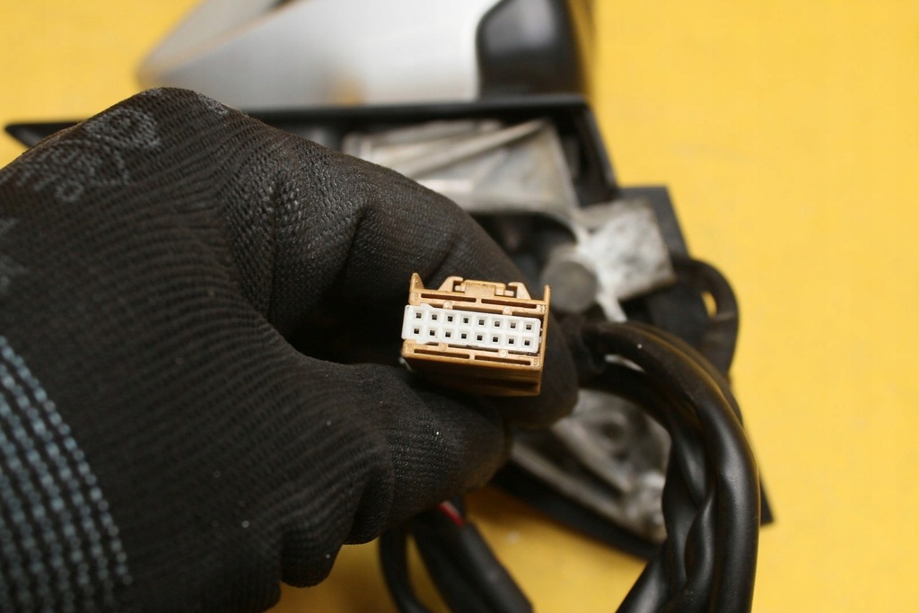 фото №7, Зеркало правый перед a4 b6 7pin ly7w