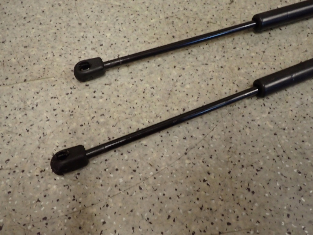 фото №4, Hyundai santa fe 01- амортизатори скло задній кришки