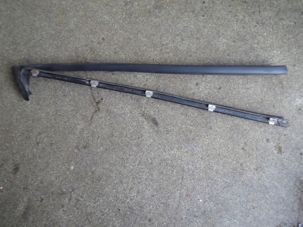 фото №1, Mercedes-benz оригинальный номер a2096700338 прокладка стекло молдинг