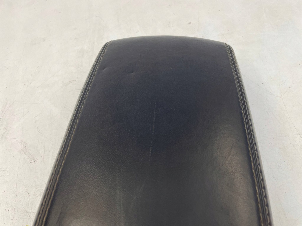 Jeep grand cherokee wk2 10-12 подлокотник Недорого