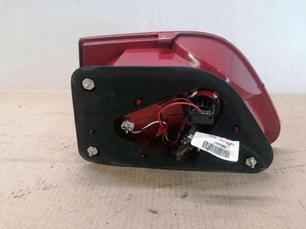 фото №13, Лампа задняя крышки левая seat altea xl lift 09-