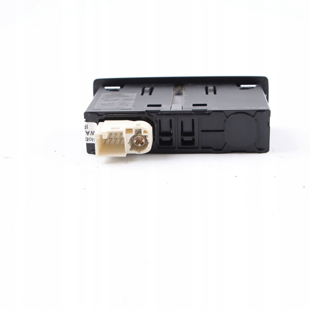 фото №9, Mercedes w167 w256 разъём port соединитель usb-c a1678201302