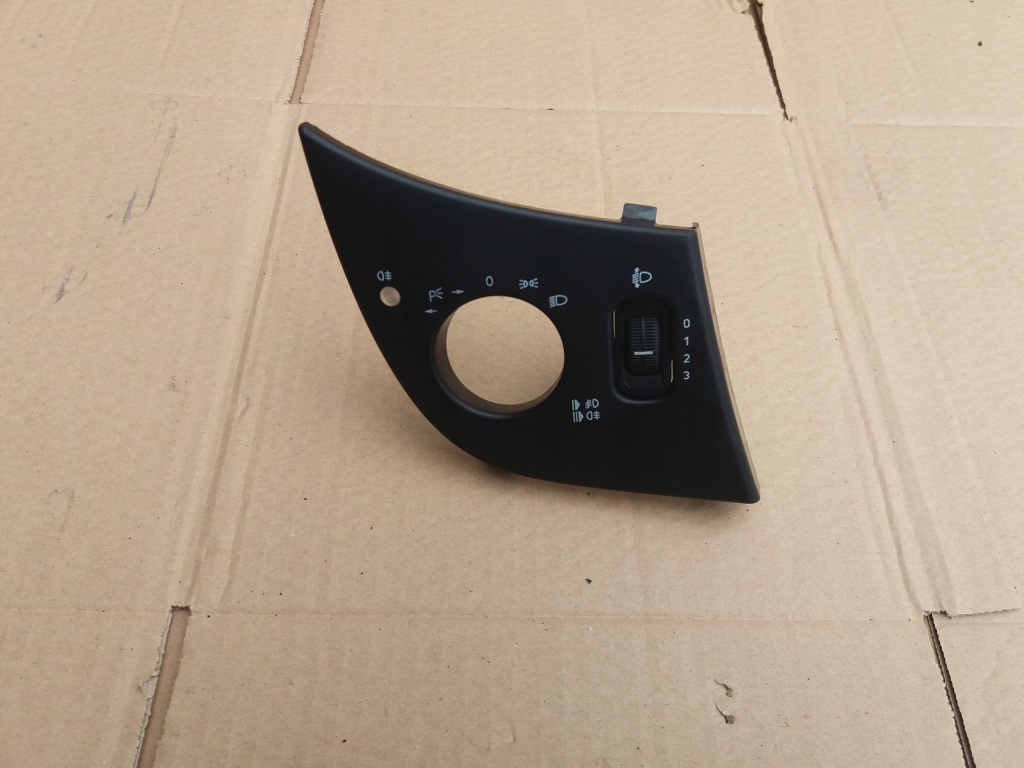 Рамка защита выключателя света mercedes w168 a-kla Цена