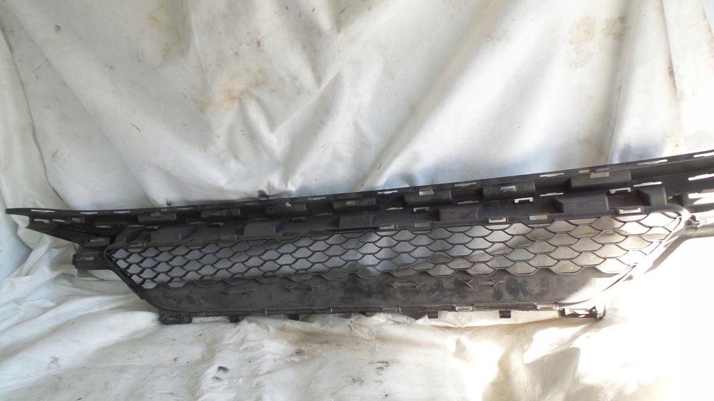 фото №10, Решётка средняя бампера mercedes w205 a2058856204