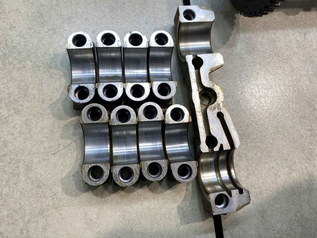 фото №8, Головка валы mazda 3 bk 1.6 16v zy014-1