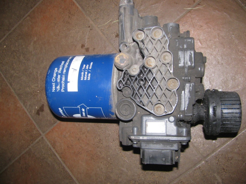 Купить Mercedes actros mp4 euro6 клапан осушитель воздуха