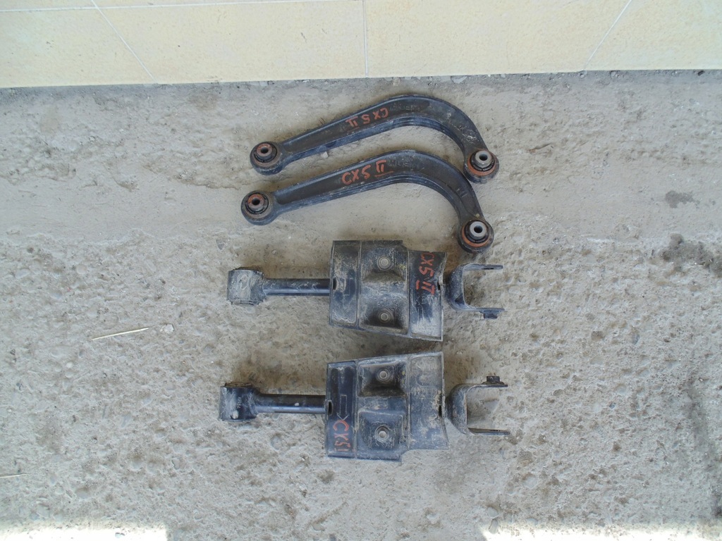 фото №1, Рычаг правый левый mazda cx5 ii 17r.