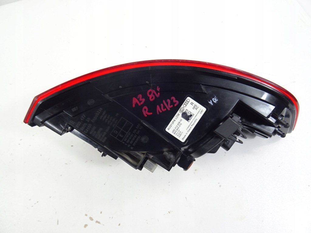 фото №9, Audi a3 8v лампа правая задняя задняя 8v4945070