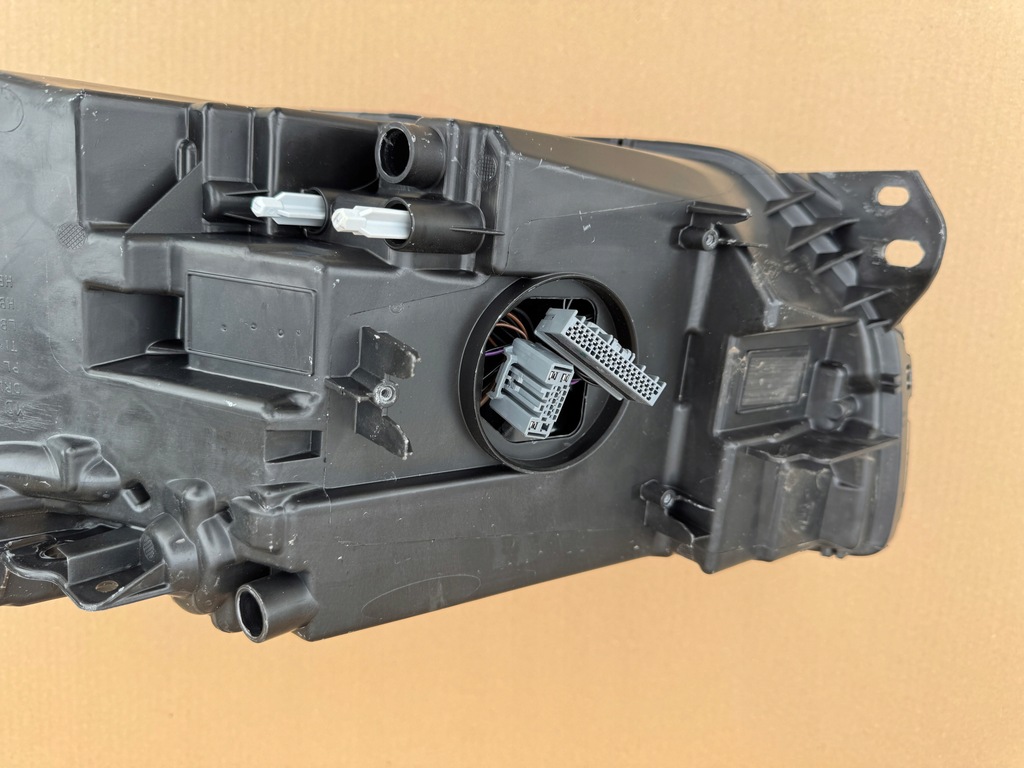 фото №8, Лампа volvo xc40 ii full led права перед передня