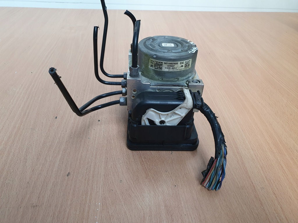 фото №12, Насос тормозная блок управления 9814482780 peugeot 208 c4 cactus