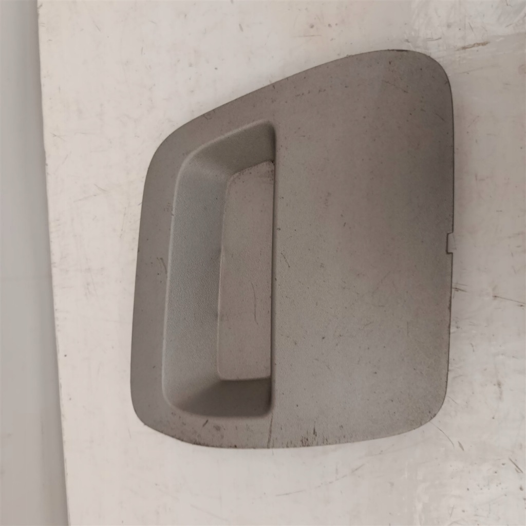 Купити Заглушка бампер права перед dacia duster ii 2 511802392r