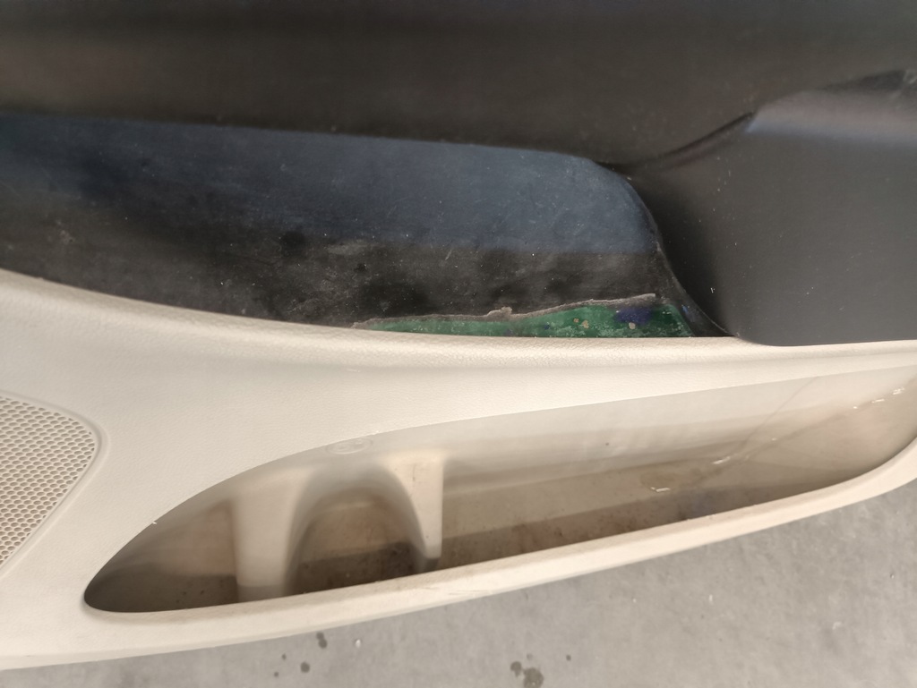 фото №8, Chrysler town country обшивка дверь перед обивка