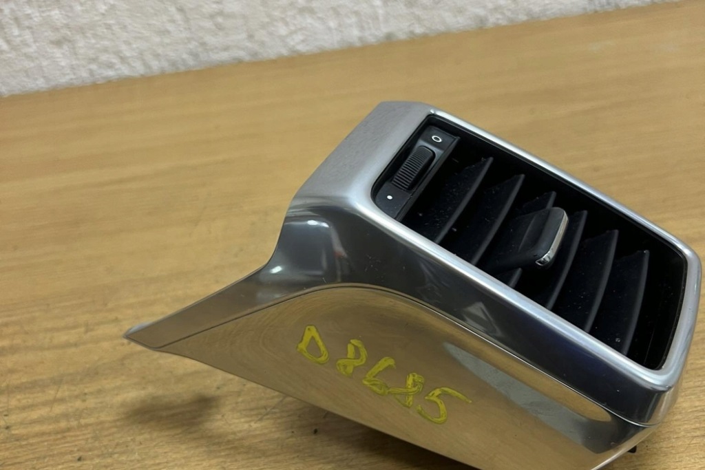 фото №9, Решётка впуск воздуха панели приборной панели porsche panamera 970 970553171