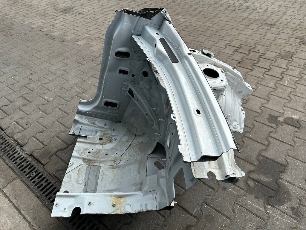 фото №9, Четверть левый перед, левая передняя mercedes eqa w243, h243 c149