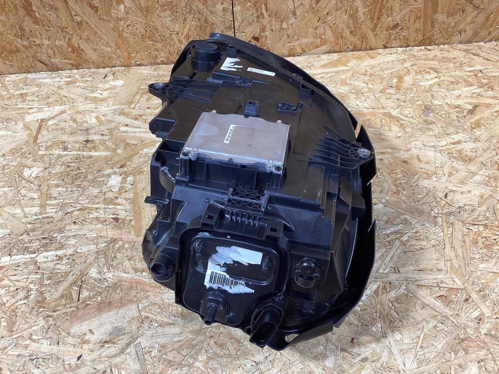 Porsche macan рестайлінг  19- фара передня ліва 95b941009al full led Зі Шроту