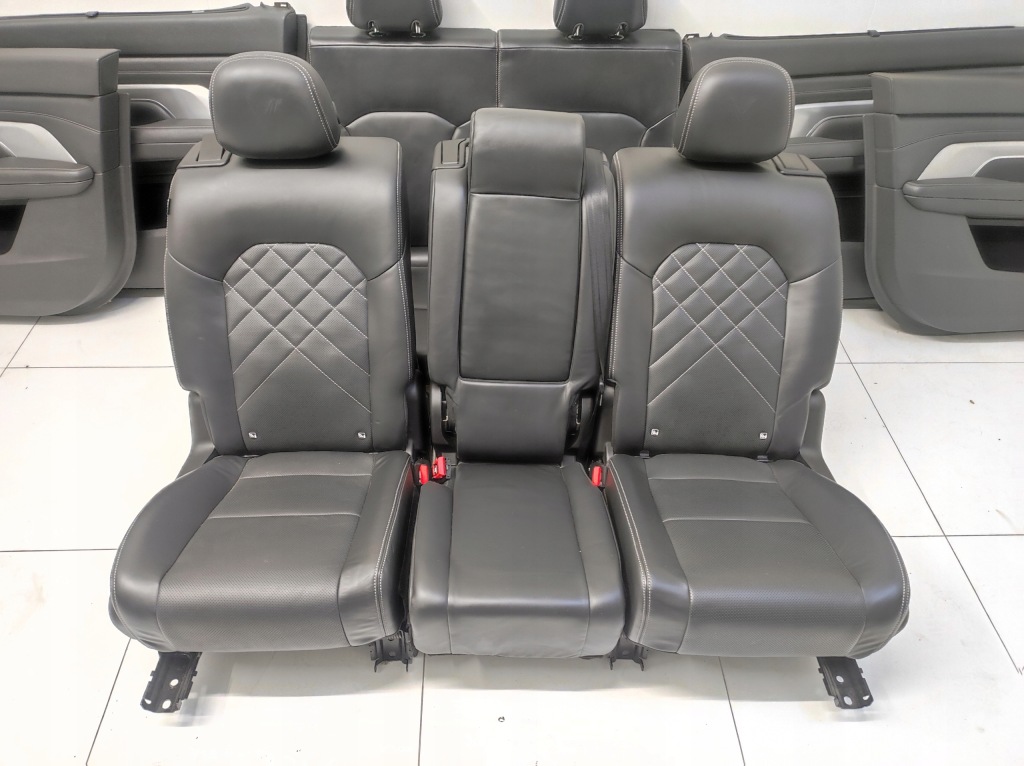 фото №9, Салон сидіння заднє сидіння обшивки оббивка eu vinfast vf9