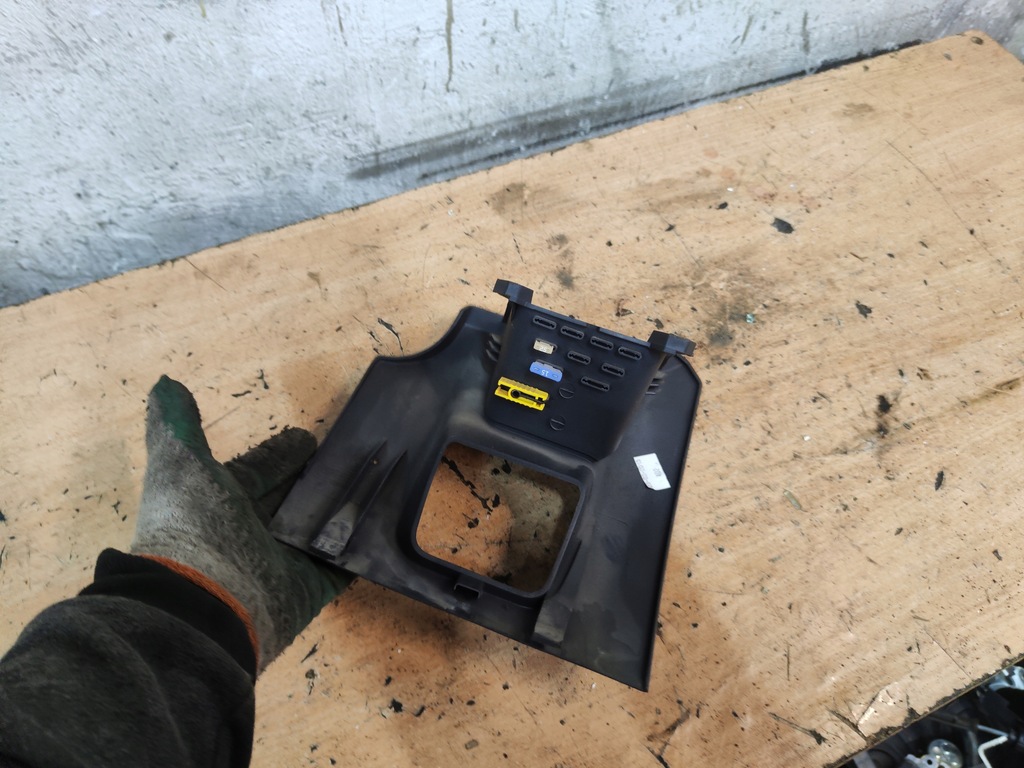 фото №1, Dacia dokker защита заглушка водителя