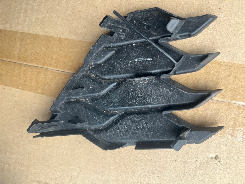 фото №1, Toyota corolla e21 hb 19- 2019- заглушка фаркоп