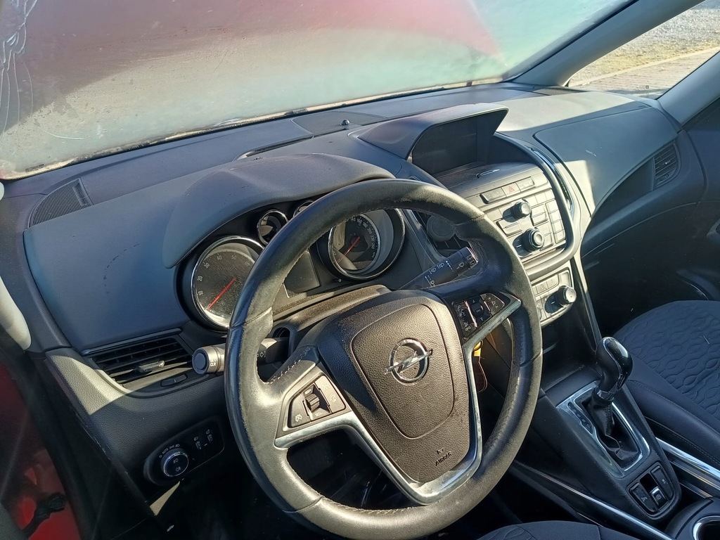 фото №1, Opel zafira c панель приладів консоль подушки безпеки ремені