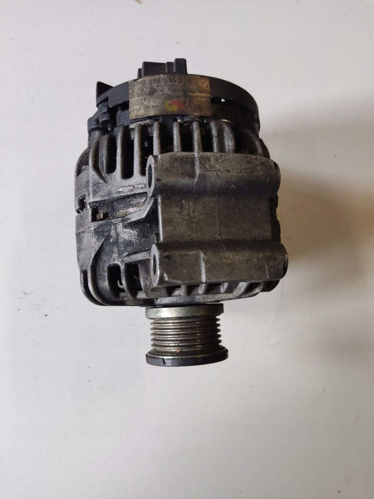 Купить Bmw 3 e46 2003 генератор 0986046130