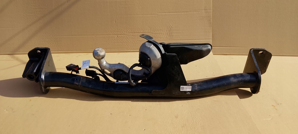 Фаркоп  буксировочный электрический bmw ii 2 u06 100773360-003 1795062 0c2ae007g оригинал Доставка