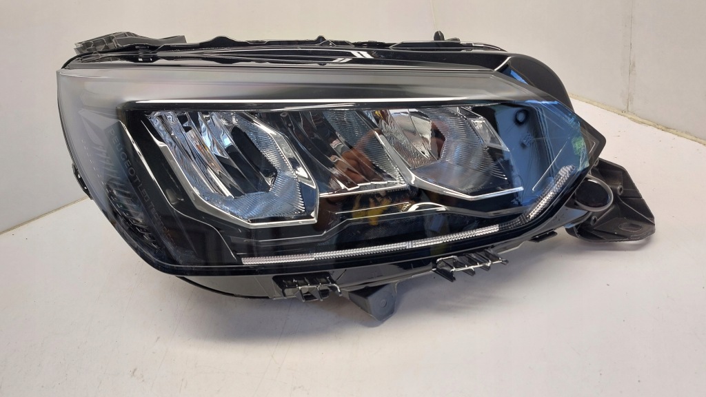 Купити Peugeot 208 2008 2 2019- led фара правий перед правий передня європа