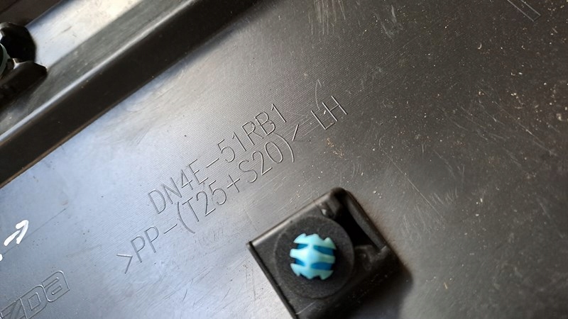 фото №6, M2 молдинг дверь левая перед mazda mx30 dn4e-51rb1