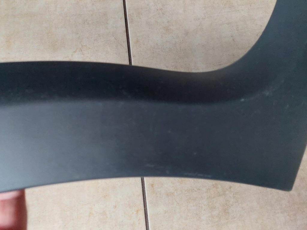 фото №7, Молдинг крила - правий задня - dacia sandero stepway i - 08-12