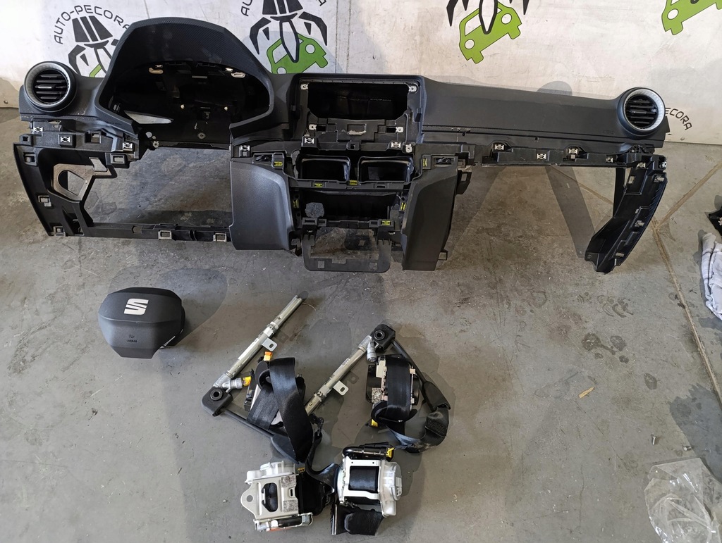 фото №1, Seat arona lift приборная панель консоль ремни 000