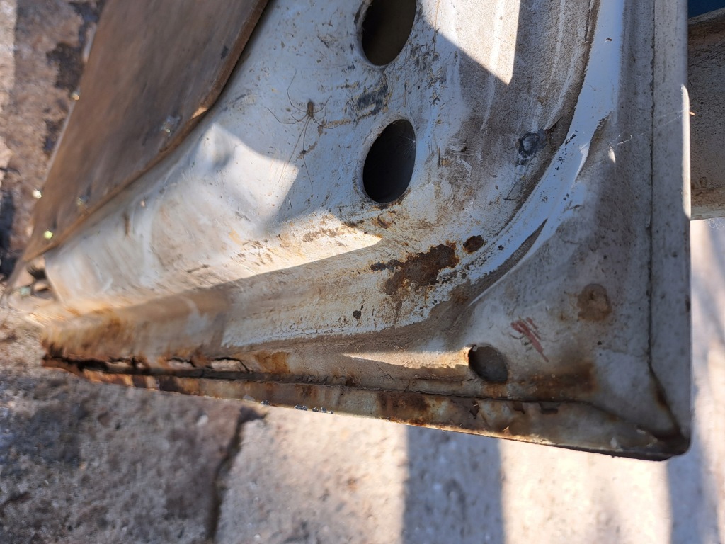 Iveco daily дверь правое левая задние правый левый задний  комплект Цена