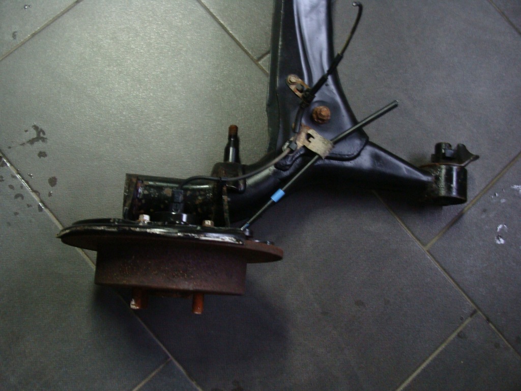 фото №3, Балка oś задня corolla verso !!!