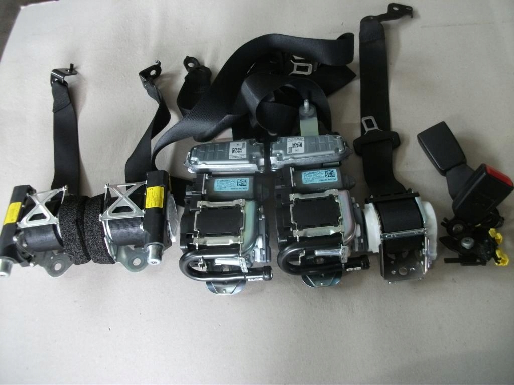 фото №1, Mercedes e w212 212 pas ремені безпеки r l