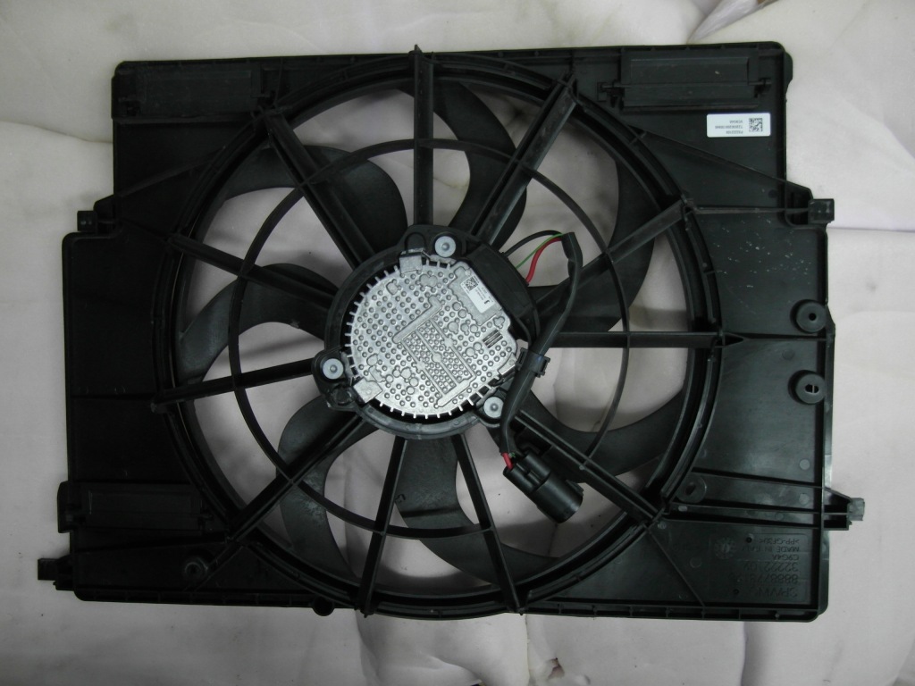 Купить Вентилятор радиатор корпус volvo xc40 2 2.0b t4 32222109 2017-