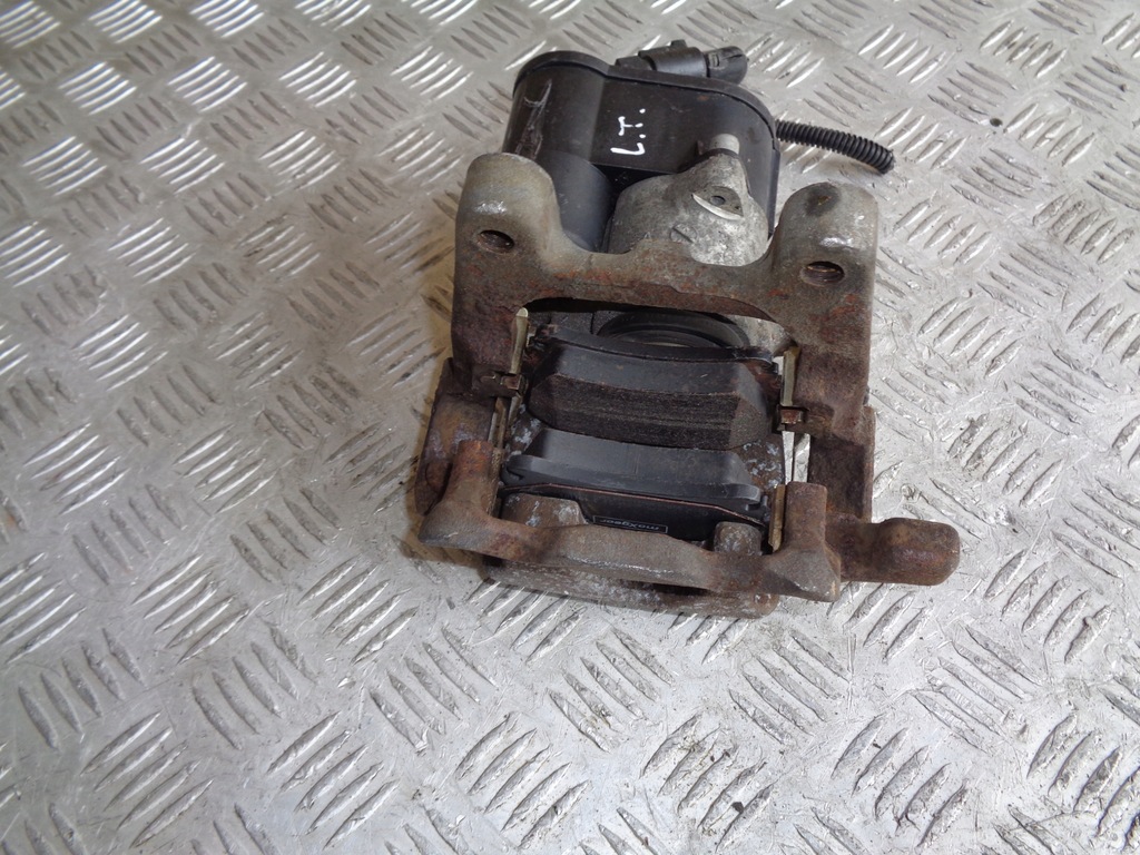 фото №6, Суппорт тормозной левый задняя vw passat cc 3.6 310 08-