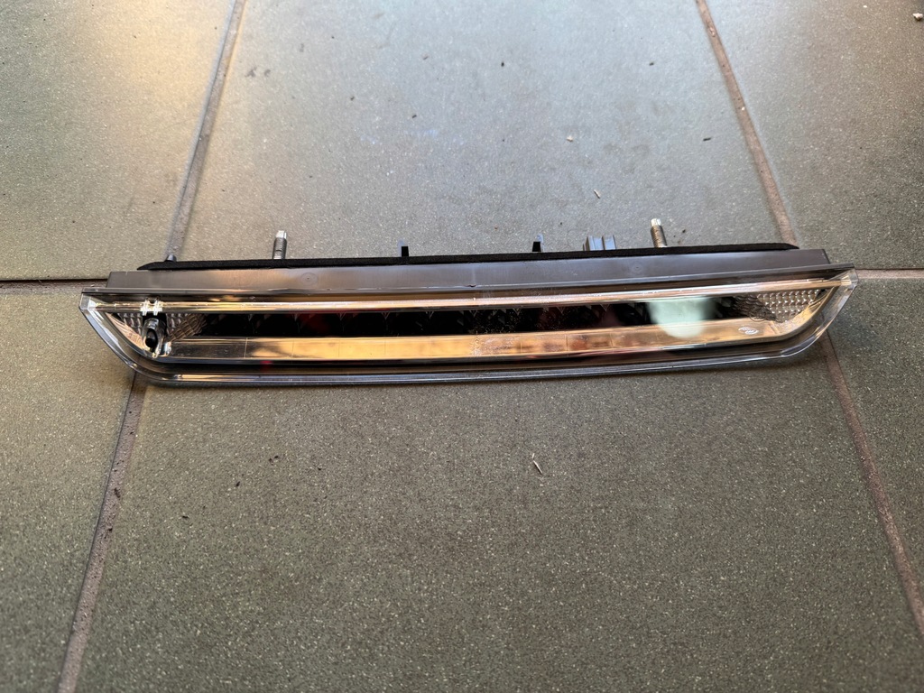 фото №1, Peugeot 308 iii t10 свет стоп третий свет 9835306980 kalisz