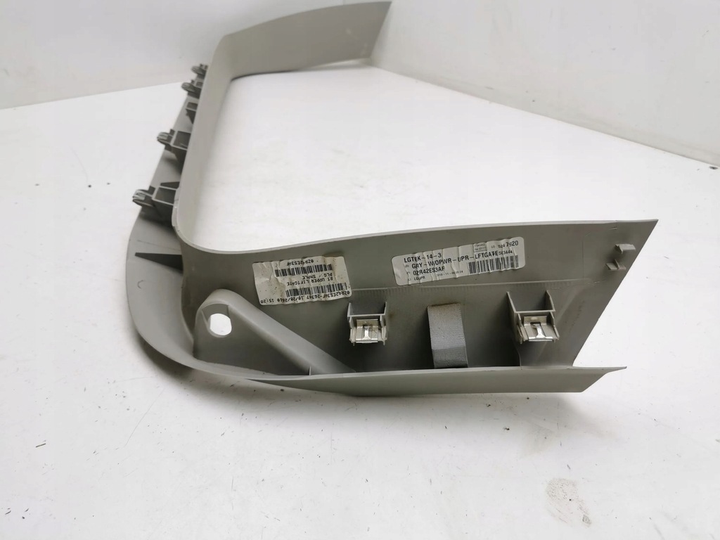 фото №7, Chrysler grand voyager v 2011 оббивка задній кришки багажника