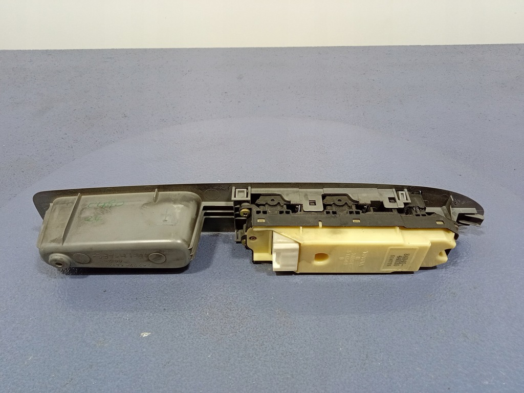 фото №6, Toyota avensis verso панель окон перед левый 84040-44030