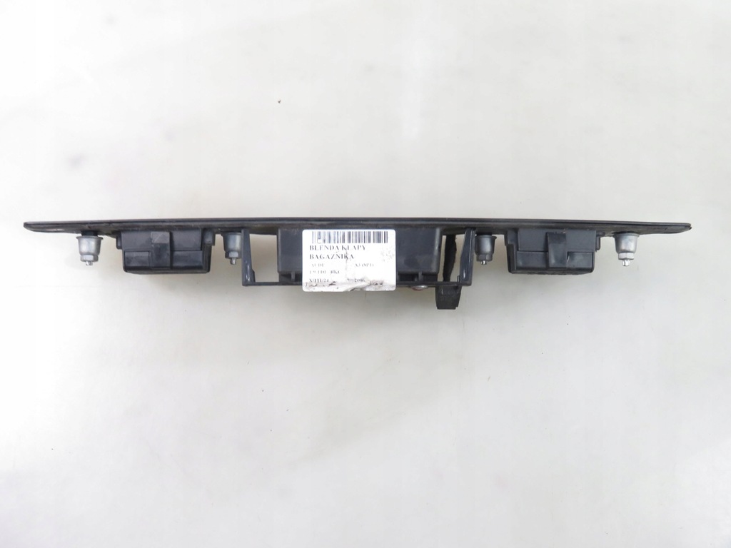 фото №10, Накладка кришки audi a3 8p 8p4827574