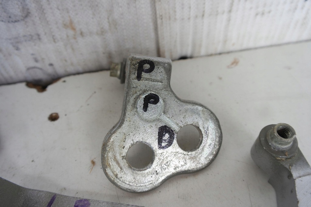 фото №6, Петля петлі двері ford focus mk3 hb