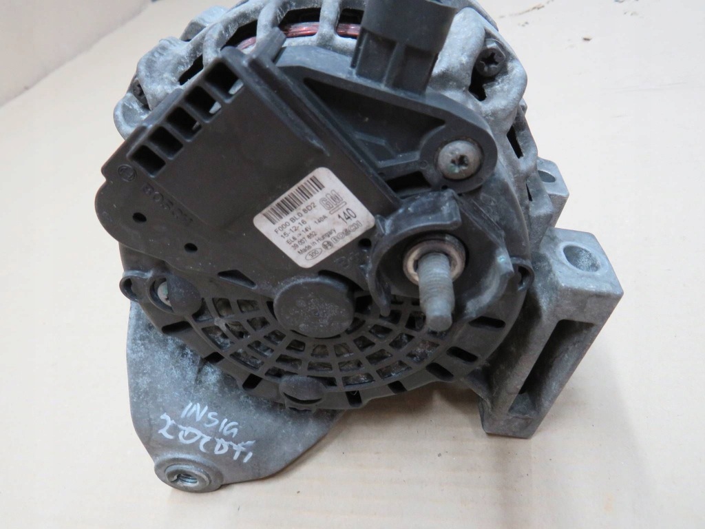 Opel insignia a рестайлинг  2.0 cdti b20dth генератор 39007852 с Разборки