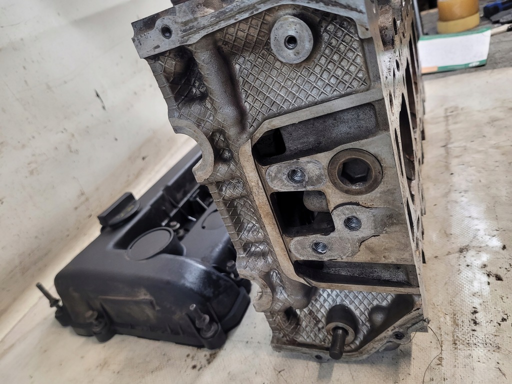 фото №10, Головка оригинальный номер 1s7g6090a4 + гидрокомпенсаторы + крышка mazda 6 gg fl 07r. 2.0b 107kw