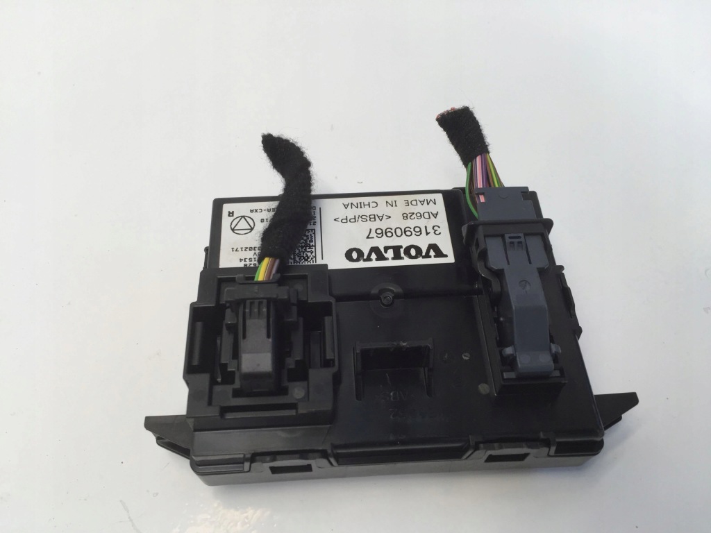 Купити Volvo xc40 2020 модуль кондиціонера 31690967