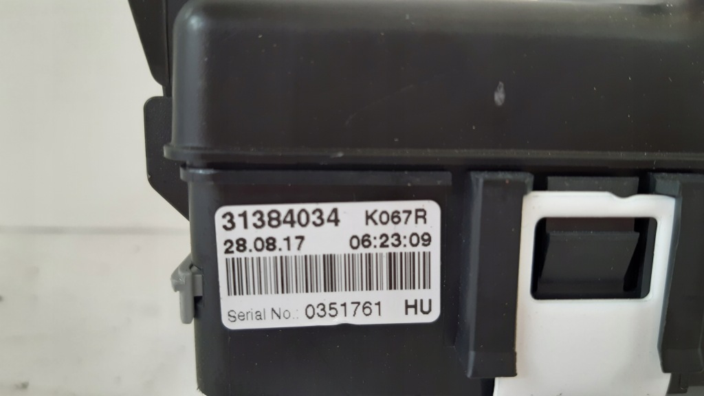 Volvo xc90 2 коробка предохранителей 30765042, 31384034, 31481063 Недорого