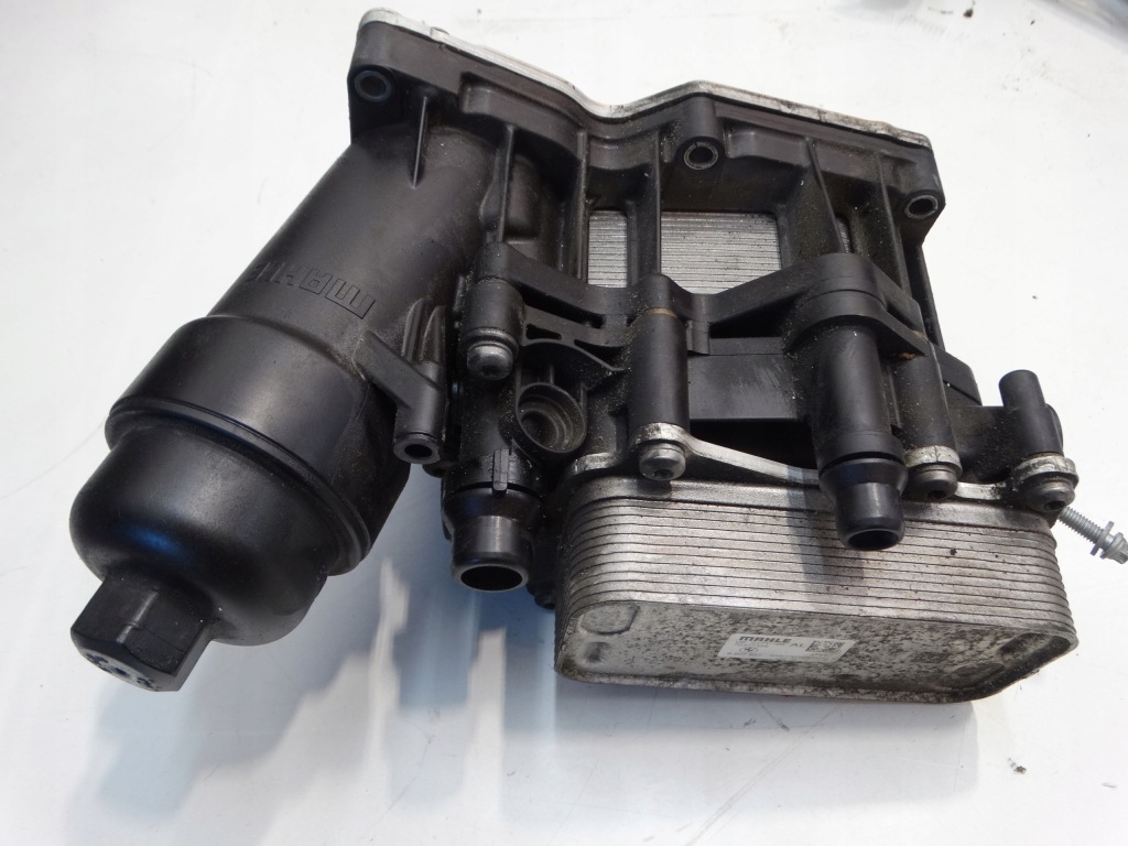 Радіатор основа фільтра оливи mahle bmw 1 f20 2.0d 13r. 8507627 Зі Шроту