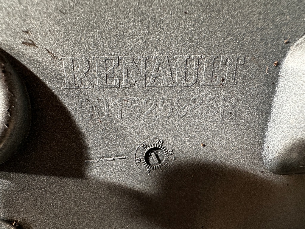 фото №11, Renault megane iv kombi накладка кришки багажника задня